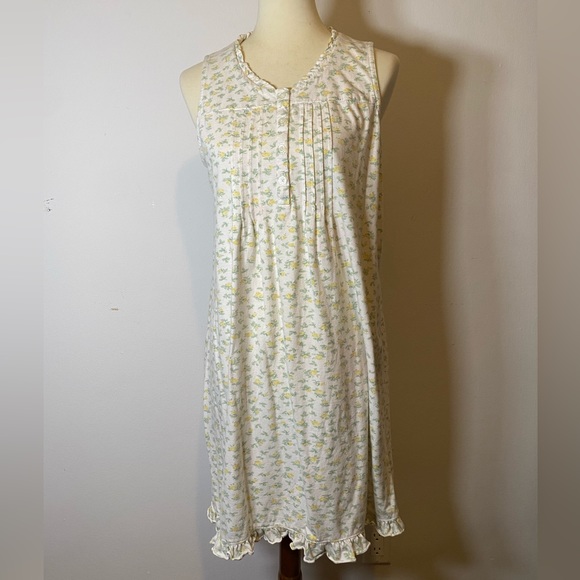 COPY - Laura Ashley Vintage Nightgown - Picture 3 of 11